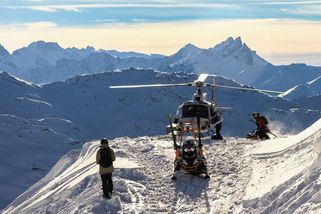 Záchrana ve francouzských horách by mohla turisty vyjít až na 260 tisíc